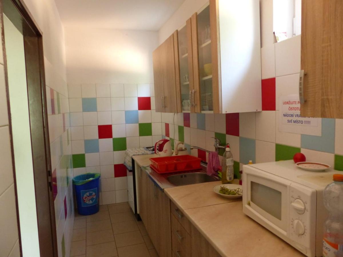 Sk Delfin Jesenice Cheb Hotel Екстериор снимка